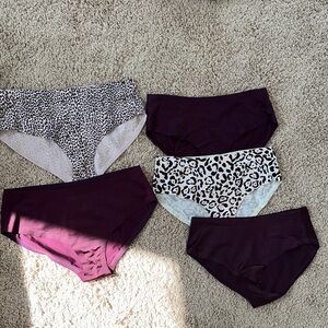 Victoria's Secret seamless hiphugger Culotte Classique 5 Panty Set. New.